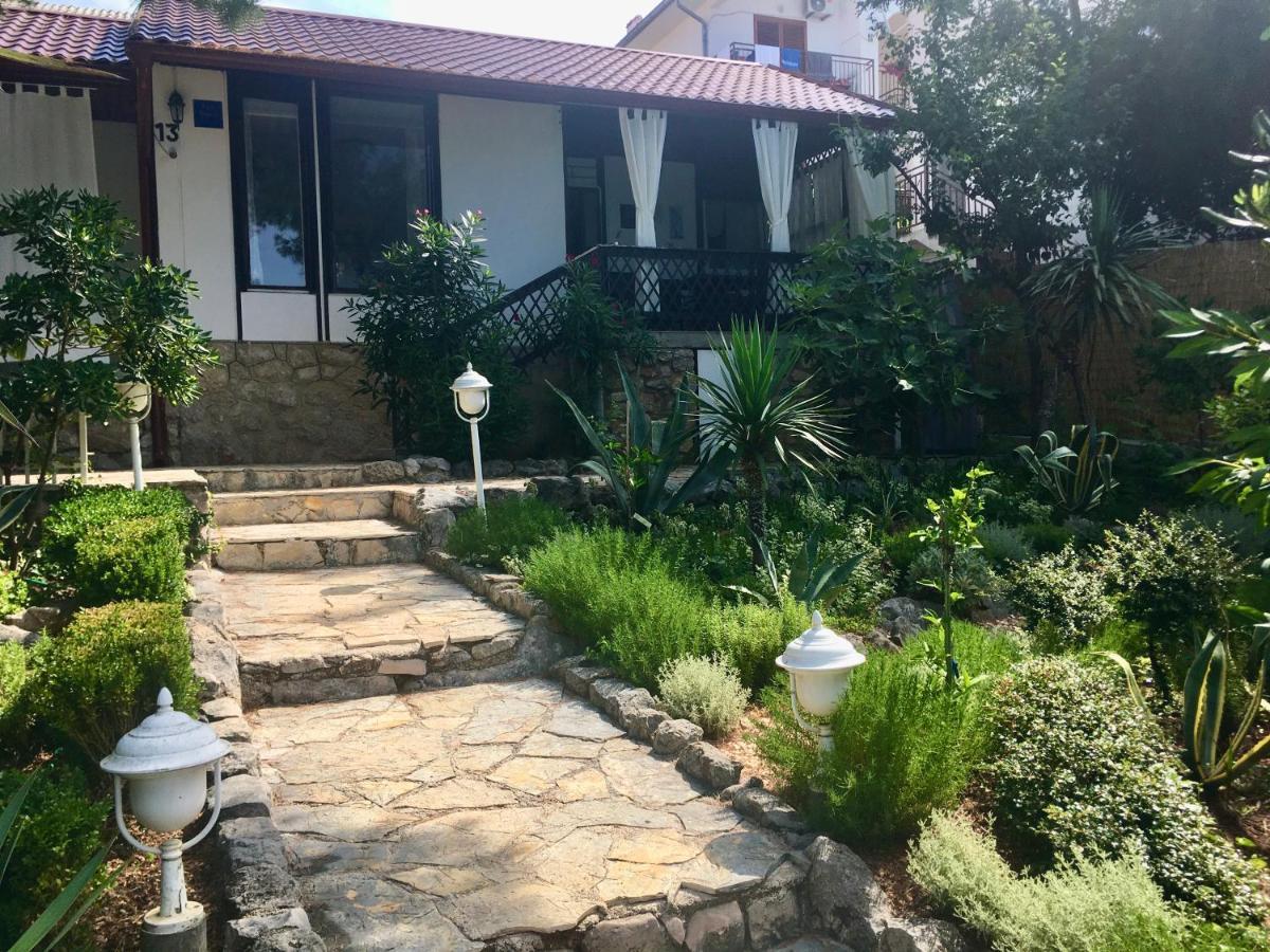 Beach House สตารีกราด-ปาเคลนีซา ภายนอก รูปภาพ